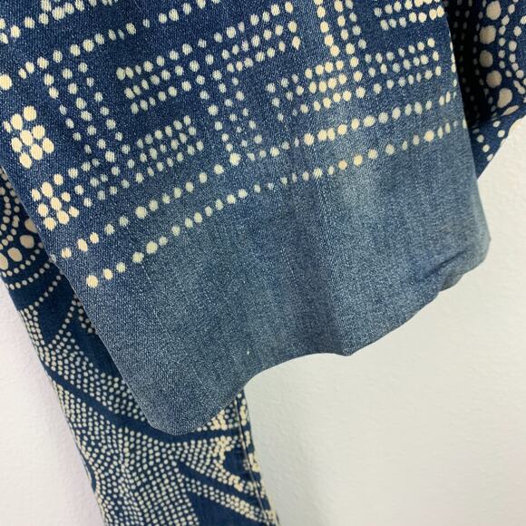 Free People 61855 Discharge Bali Print Indigo Boho Festival Flare Jeans 26 - Picture 6 of 9